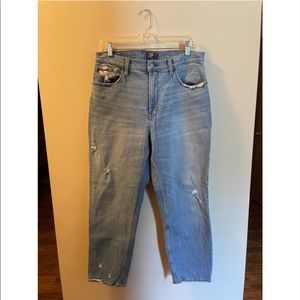 A&F Ultra High Rise Mom Jean, size 32
